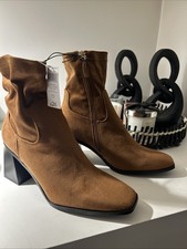 Brand New Peacock Boots Size 5