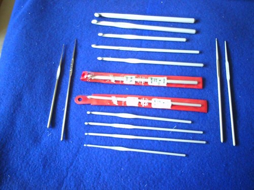 Crochet hooks mostly - 15,
