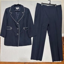 Le Suit Womens Navy Blue White