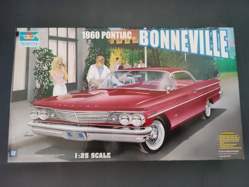 Trumpeter 1960 pontiac - 1/25,