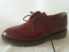 LADYS SIZE 6 CHERRY RED