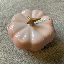 Le Creuset Pumpkin Mini Cocotte Rare Shell  Pink colour. Hard to find. 