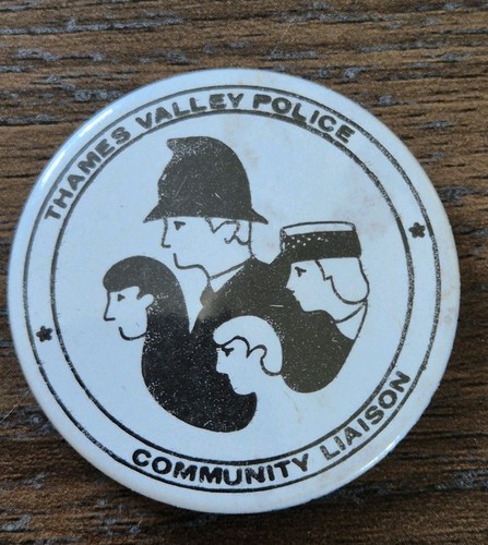 Vintage badge pin thames - badge,