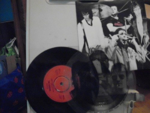 Single the lurkers - single,