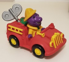 •Barney the Dinosaur - Wind Up Toy Car Fire Engine Truck - The Lyons Group 1994•