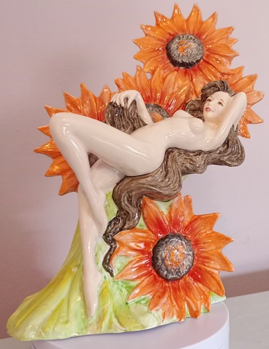 Carlton ware sunflower girl - carlton,