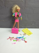 1988 Neon Sindy Beach Doll And Accessories @brix#D
