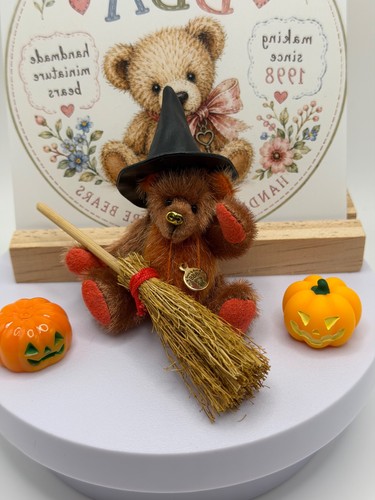 Bears ann halloween - bears, by