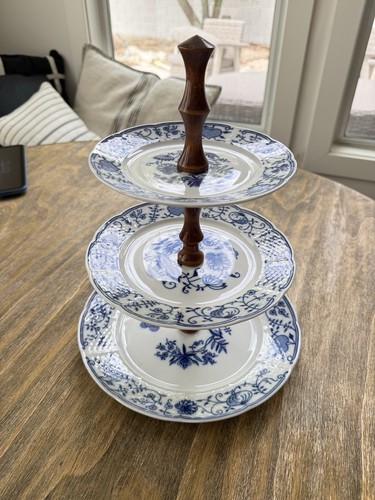 Blue onion tier serving - blue,