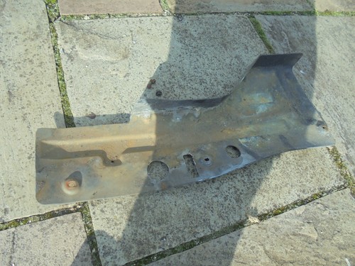Insignia subframe undertray - undertray,