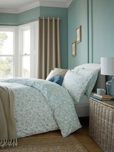 Bnwt laura ashley shepherds - ashley,