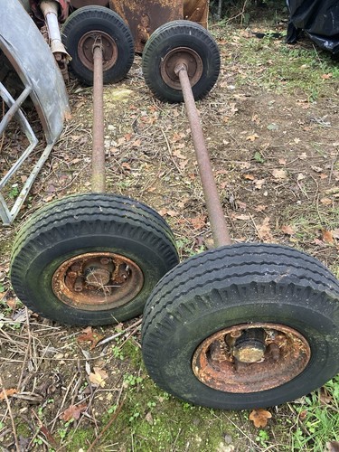 Pair axles 700 9 - pair, on
