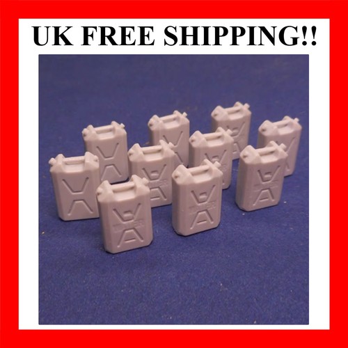 Plastic water jerry cans - 1/35,