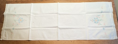 Vintage linen cross stitch - cross,
