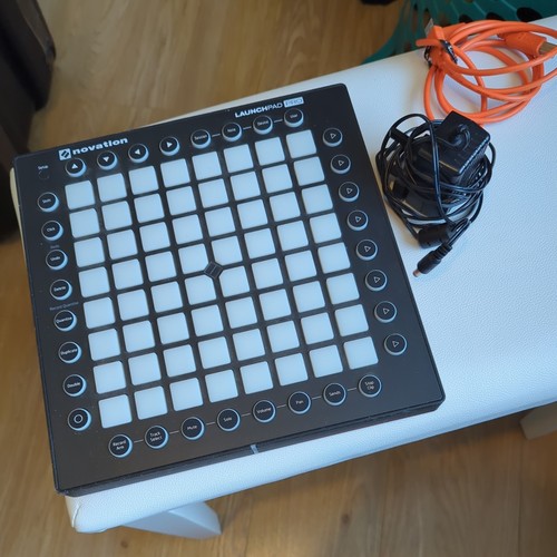 Novation launchpad pro - pro, midi