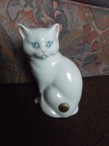 Unusual 1970s white pottery - white,