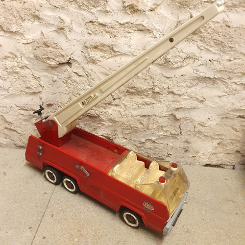 Vintage tonka firetruck - tonka,
