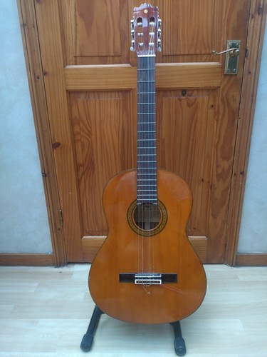 Yamaha 230 acoustic guitar - g-230,