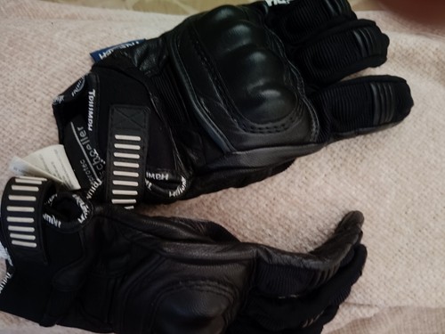 Triumph black gloves - gloves, good