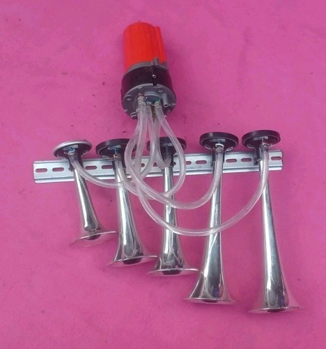 Musical chromed air - horns, +