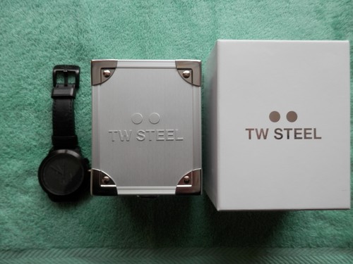 Genuine steel quartz watch - genuine,