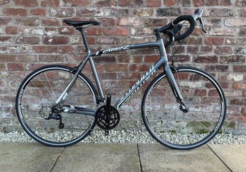 Specialized allez road bike - bike,