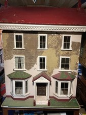 Victorian Dolls House