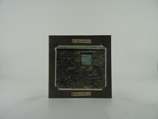 THE MEMORY BAND APRON STRINGS