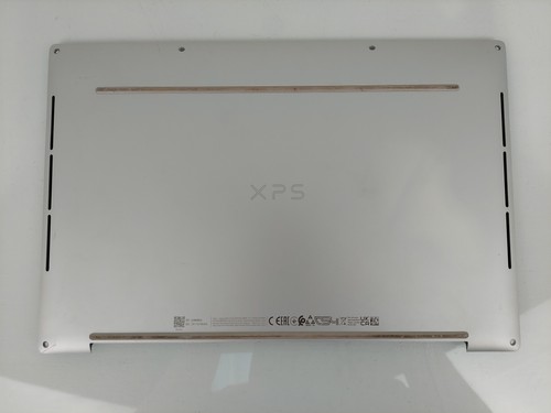 Dell xps 9340 - 13, bottom