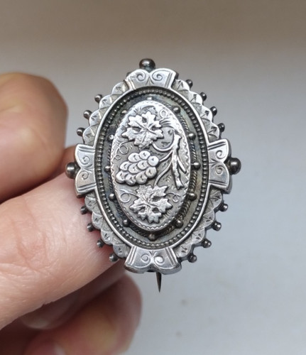 Victorian sweetheart brooch - victorian,