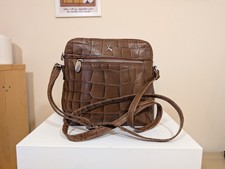 ASHWOOD BROWN CROC PRINT