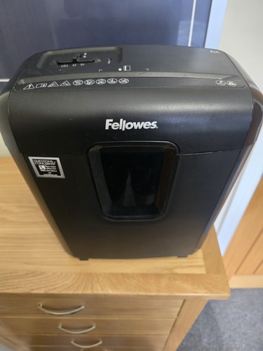 Fellowes paper shredder - paper,