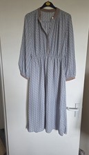 Vintage dress size 10/12 has a