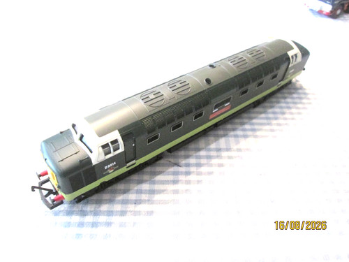 Hornby gauge co deltic - -co,