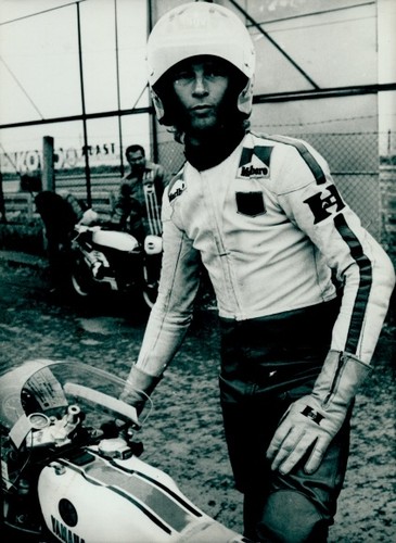 Photo motorcycle racers - photo,