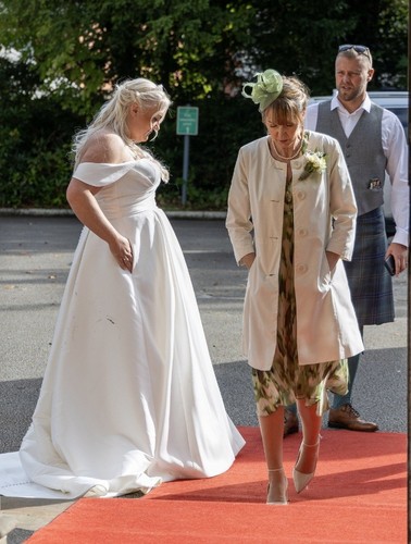 Mother the groom - the,
