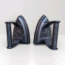 2x Vintage Flat Irons Cast