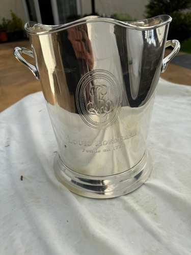 Louis roederer champagne wine - roederer,