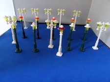 LEGO 17  ASSORTED WHITE AND BLACK LAMP POSTS IN GOOD CONDITION