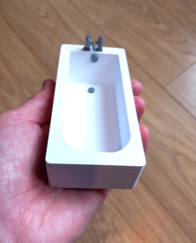 Dolls house bath - 1:12,