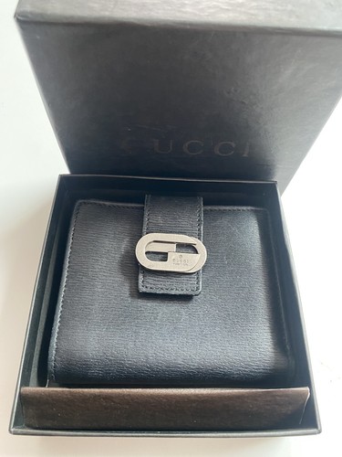 Authentic vintage gucci wallet - authentic,