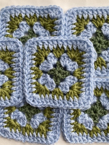 Granny squares cm - 9, cm.