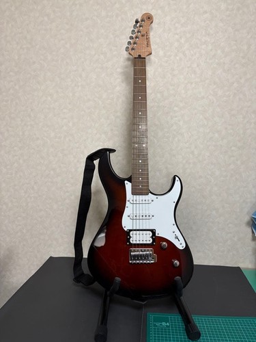 Yamaha pacifica pac112v - yamaha,