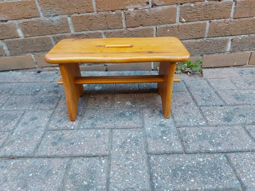 Low stool milking - low,