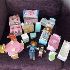 Bundle wooden dolls - bundle, house