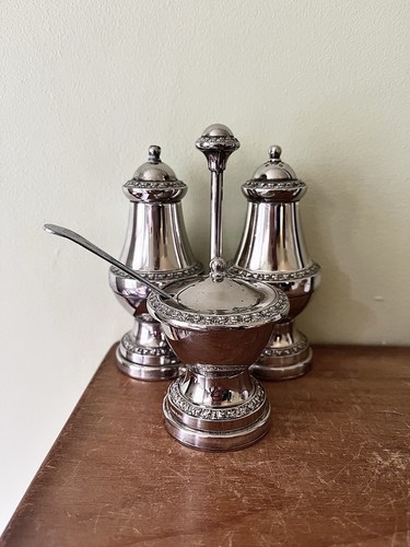 Silver plate vintage cruet - cruet, set
