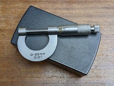 Micrometer, metric graduations 0.01mm, 0-25mm with storage box, [E104]