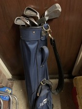 Ladies Howson Derby 2 Full Set Of Irons And Howson Golf Bag.