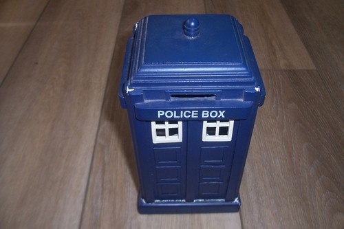Doctor who vintage tardis - doctor,