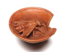 Japan Antique Netsuke bee pot